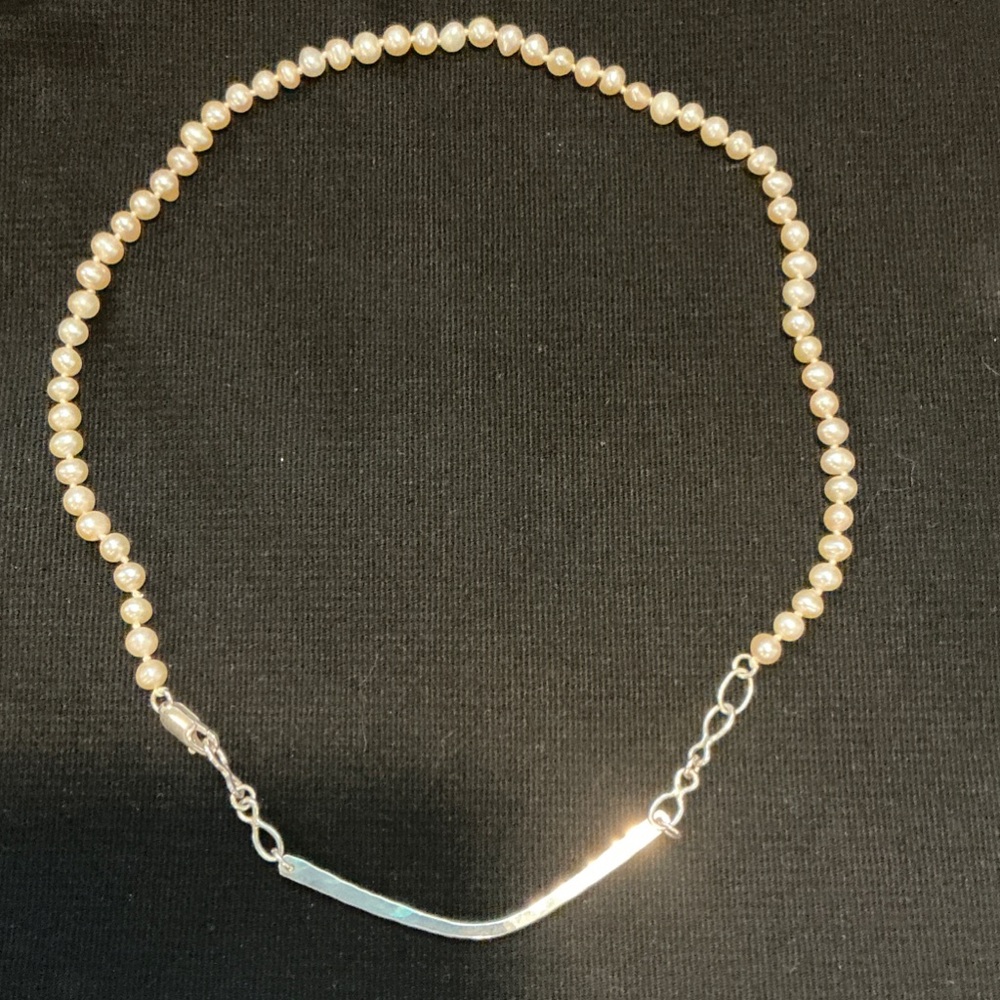 Elegant Pearl Choker with Silver Clasp